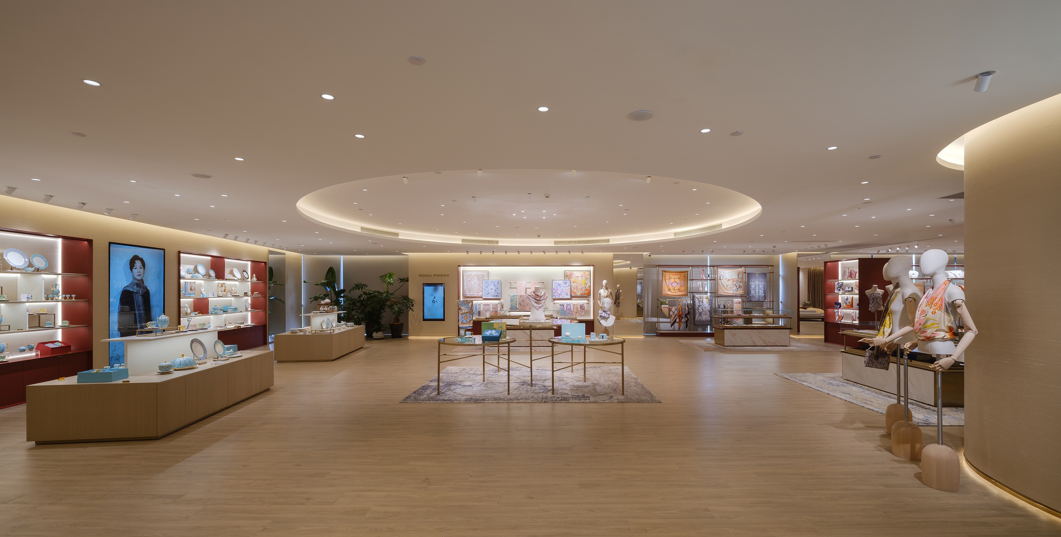 2楼展台DSCF9611-HDR.jpg