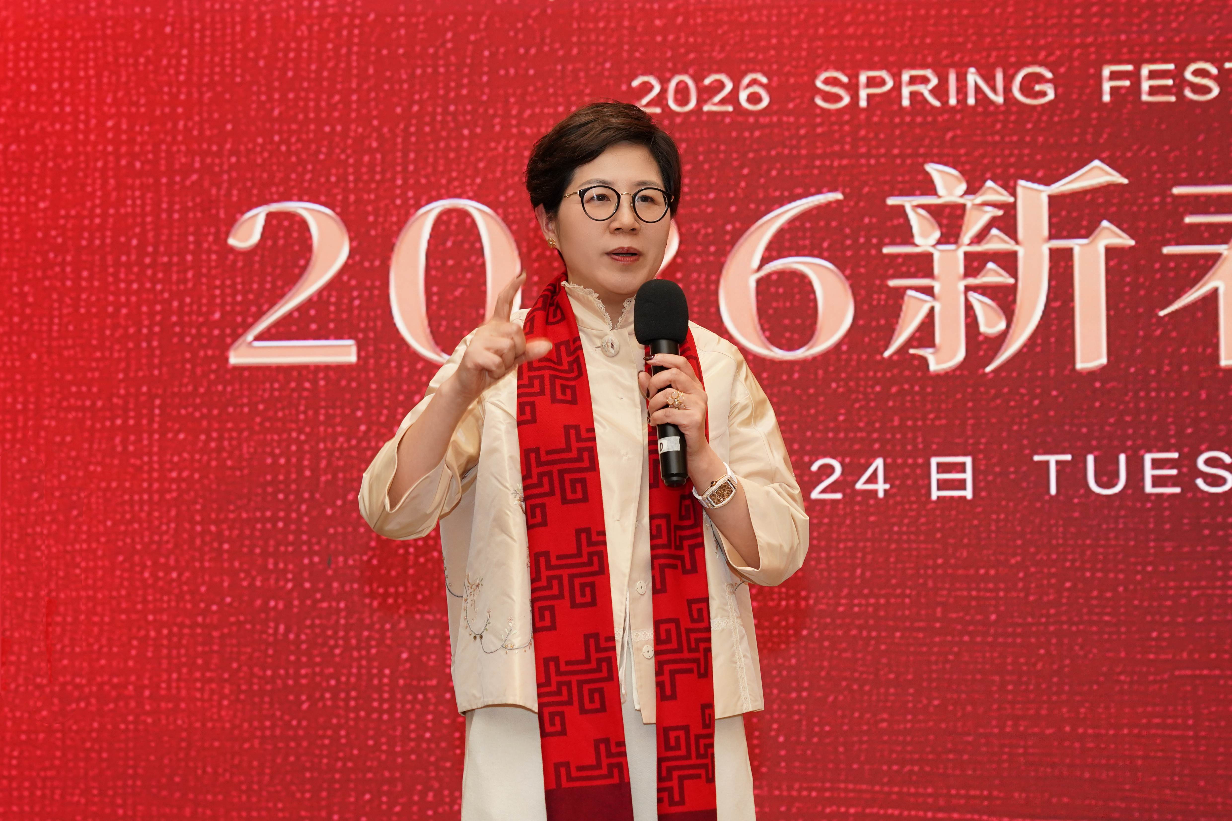 07.万事利集团董事长屠红燕.jpg 07.万事利集团董事长屠红燕.jpg